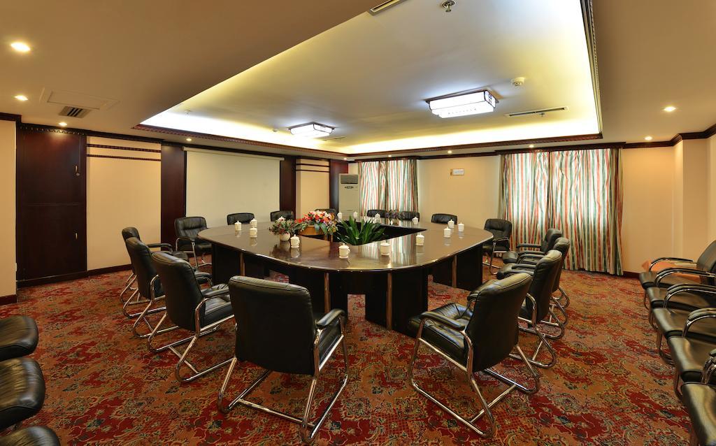 Lutianhua Hotel Chengdu Esterno foto